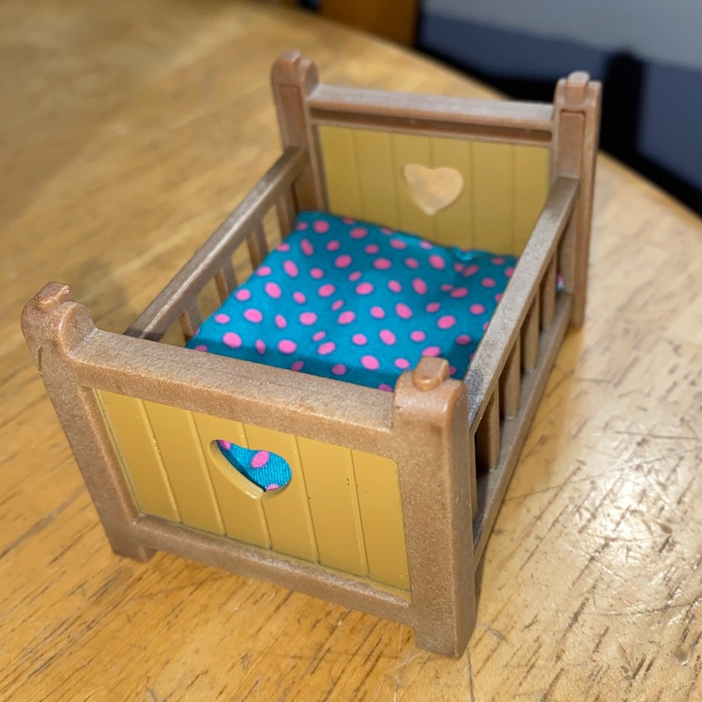 Li'l Woodzeez Kids Bedroom Baby Bed Replacement With Pink / Blue mattress 3”
